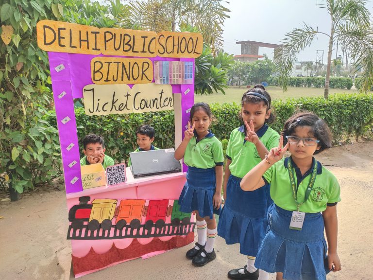 Pre-primary students of DPS Bijnor participated enthusiastically in the transportation activity The main objective of the event was to provide knowledge to the students about various modes of transportation and highlight the importance of transportation in their lives.