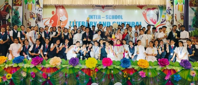 UP Bijnor News: St. Mary's School Bijnor stood first in group singing junior category
