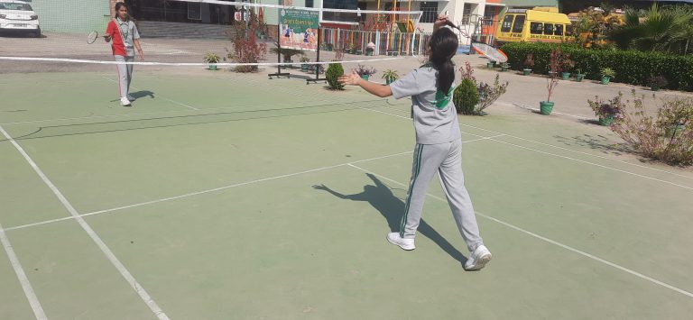 UP Bijnor News: Inter house badminton competition in Delhi Public School, Bijnor