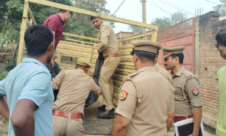 UP Bijnor News: Woman's body found hanging in a noose, relatives accused of murder