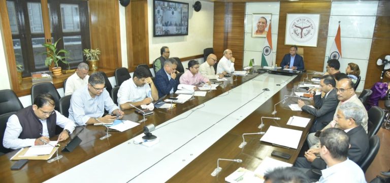 UP News: Chief Secretary gave necessary guidelines to Divisional Commissioners and District Magistrates