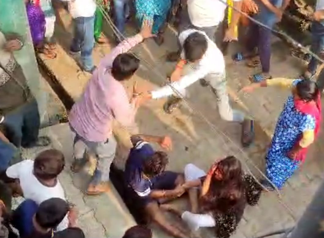 UP Bijnor News: Love marriage proved costly, husband beat wife badly