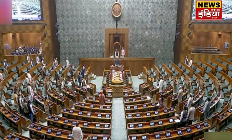 Parliament Winter Session: There was a lot of uproar on the first day of Parliament, proceedings of both the houses adjourned till 27 November