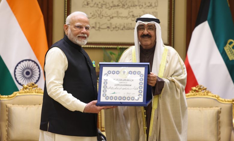 PM Modi Kuwait Visit: Prime Minister Modi received Kuwait's highest civilian honor, his 20th international award