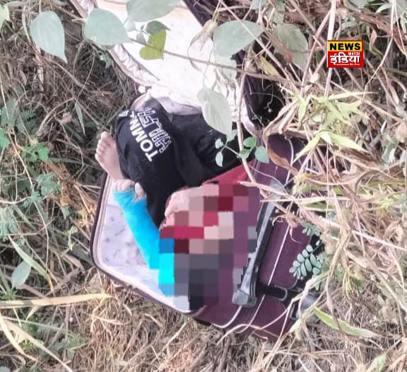 UP Ghaziabad News: Body of an innocent child found in a red suitcase near Ganganahar, suspected to be murdered by strangulation