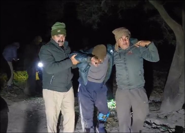 UP Bijnor News: Police caught three miscreants during an encounter! Two miscreants were shot