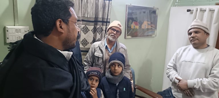 UP Bijnor News: Nagina MP Chandrashekhar reached the residence on the demise of the journalist's mother, expressed condolences