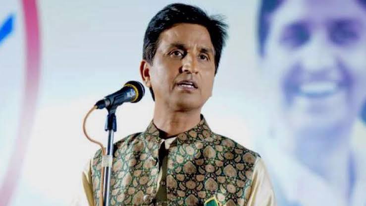 Kumar Vishwas: Kumar Vishwas reached Atal Geet Ganga program, gave a befitting reply to trolls through poetry