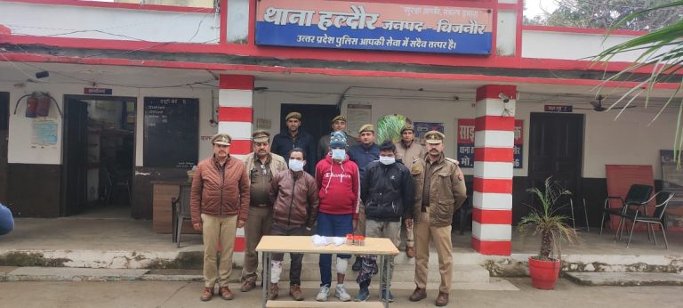 UP Bijnor News: Encounter between cattle thieves and police, four cattle thieves arrested