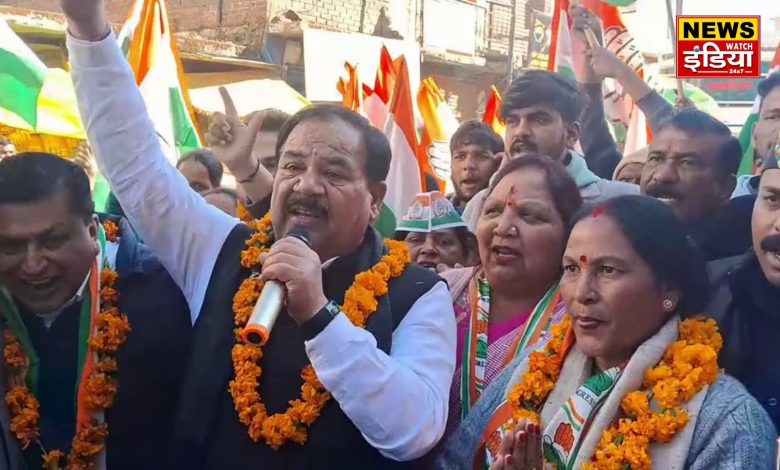 Former cabinet minister Harak Singh Rawat sought votes for the Congress candidate in Pauri and targeted BJP fiercely