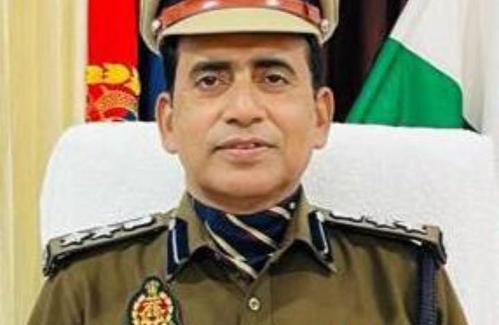 UP Bijnor News: New Year gift! Dr. Dharamveer Singh, who was SP in Bijnor, became DIG