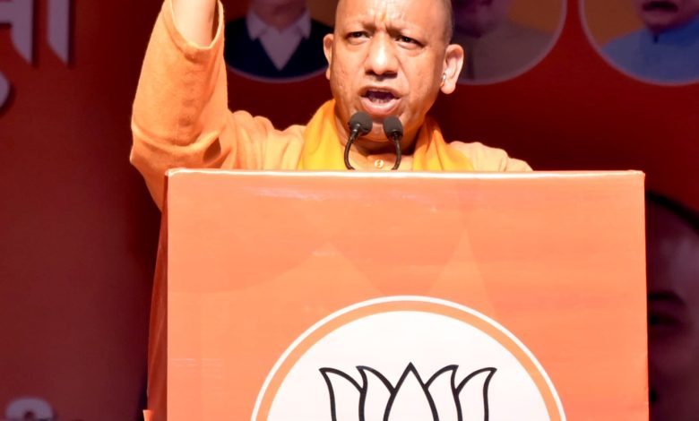 Delhi Elections 2025: Made it hell by making false promises to the people of Delhi… CM Yogi roared at AAP in Delhi