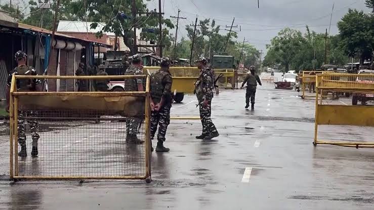 Manipur Kangpokpi Violence: Mob attacks SP office in Kangpokpi, Manipur, police vehicle damaged