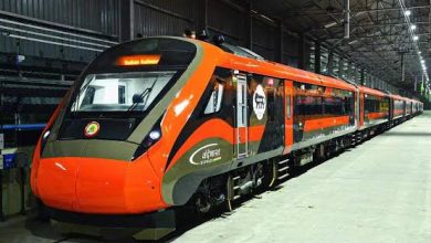 Vande Bharat Train: Trial of the first Vande Bharat train completed in Kashmir, ran on the world's highest Chenab bridge