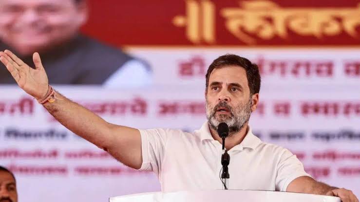 Rahul Gandhi Mhow Visit: Rahul Gandhi targeted RSS-BJP in Mau rally