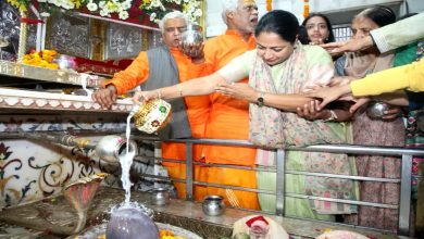 Delhi CM Rekha Gupta: Delhi CM Rekha Gupta reached Gauri Shankar temple on Mahashivratri, took blessings of Bholenath