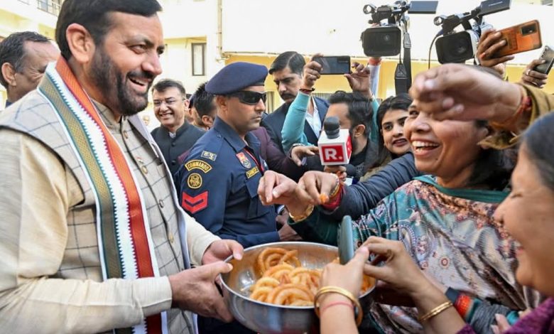 Delhi Election: After BJP's landslide victory in Delhi elections, CM Saini organised Jalebi Bhandara