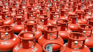 LPG Price Cut: Good news! LPG gas cylinder became cheaper, know how much the price has become