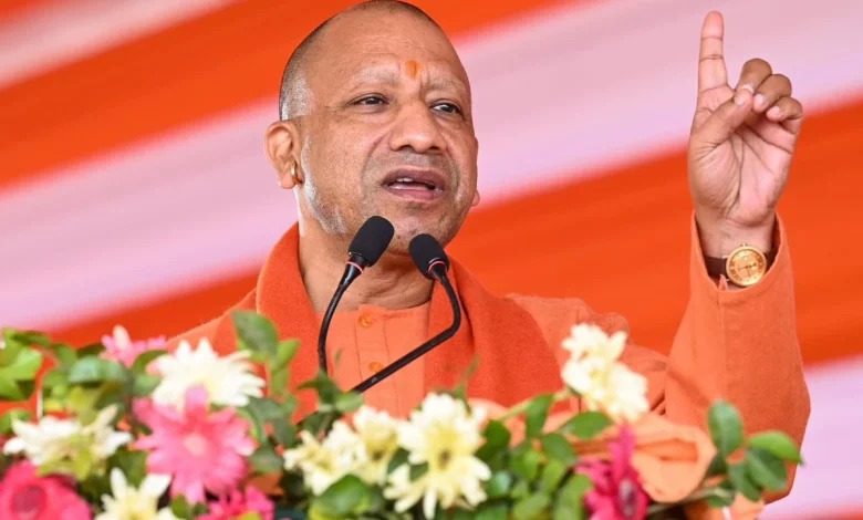 CM Yogi In Gorakhpur: CM Yogi on Gorakhpur tour today, will give gift of 102.71 crores