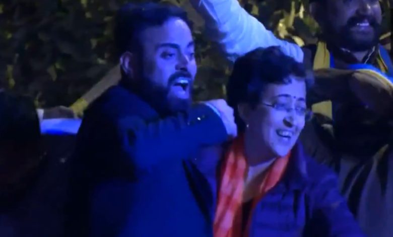 Delhi Election Result: AAP's defeat...Aatishi's dance...this is how she celebrated, video goes viral