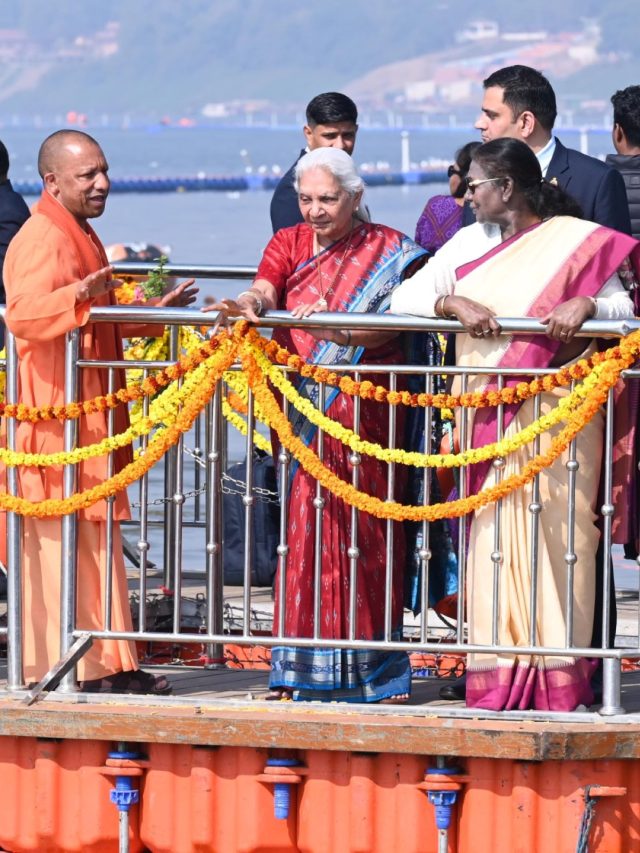 President Droupadi Murmu prays at Lete Hanumanji temple with CM Yogi Adityanath and governor Anandiben Patel