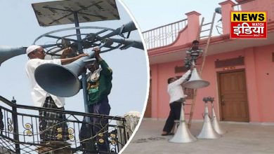 When the loudspeaker was banned, Maulana raised his voice with his mouth and gave Azan by climbing on the roof of the mosque