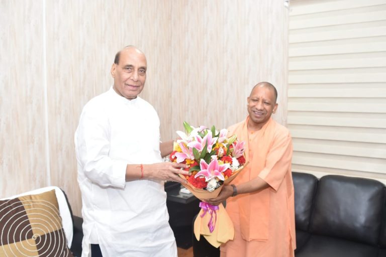 CM Yogi Delhi Visit: CM Yogi met Defense Minister Rajnath Singh, also reached the residence of Vice President Jagdeep Dhankhar