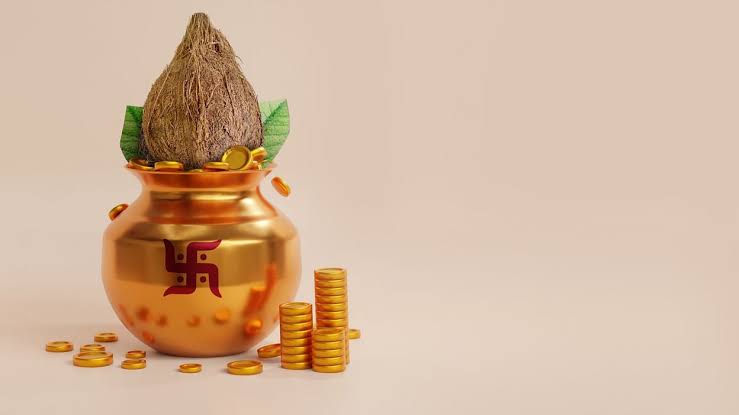 Akshaya Tritiya 2025: Today is Akshaya Tritiya, know what is the auspicious time for worship and shopping