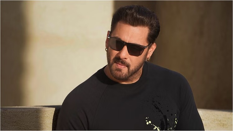 Bollywood News Update: Salman Khan received threat, Mumbai Police registered a case