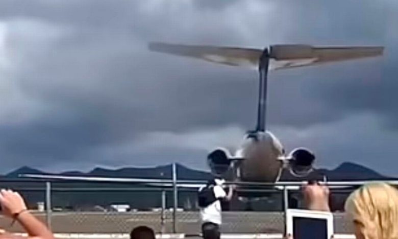 Viral: Standing behind a jet engine is no joke – see how the man flew, you will be surprised to see the video!