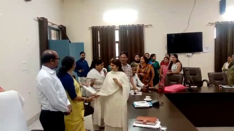 A new step towards women empowerment, women will make train and air tickets under the 'Digital Didi' scheme in Haldwani