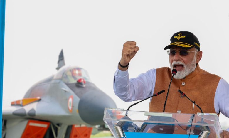 PM Modi Adampur Visit: Pakistan's lie about Adampur airbase exposed, S 400, Mig 21 aircraft seen with PM Modi