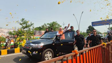 PM Modi in Vadodara: PM Modi reached Vadodara in Gujarat, huge crowd gathered in the road show, Operation Sindoor shines everywhere
