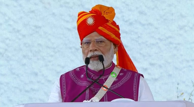 PM Modi Gujarat Visit: It will be so difficult to compete with Modi, terrorists would not have thought of it even in their dreams - PM Modi talked about Operation Sindoor in Gujarat