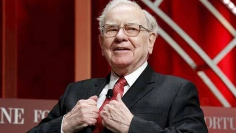 Warren Buffett's big announcement at the age of 94: Resigns as CEO of Berkshire Hathaway