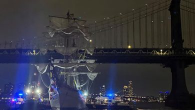 Mexican Ship collided with Bridge: Mexican Navy ship collided with bridge in New York, 19 people injured, 4 in critical condition