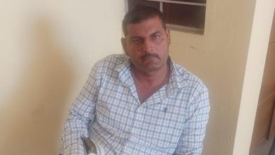 Jaipur News: Patwari Ashok Kumar caught red handed taking bribe of Rs 1000, arrested by ACB