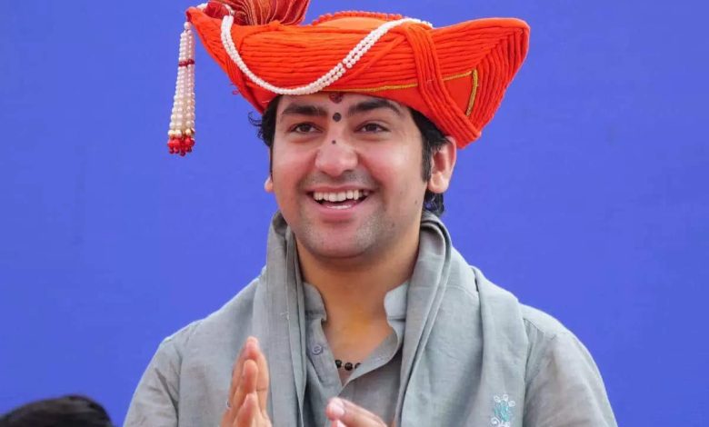 Pandit Dhirendra Krishna Shastri