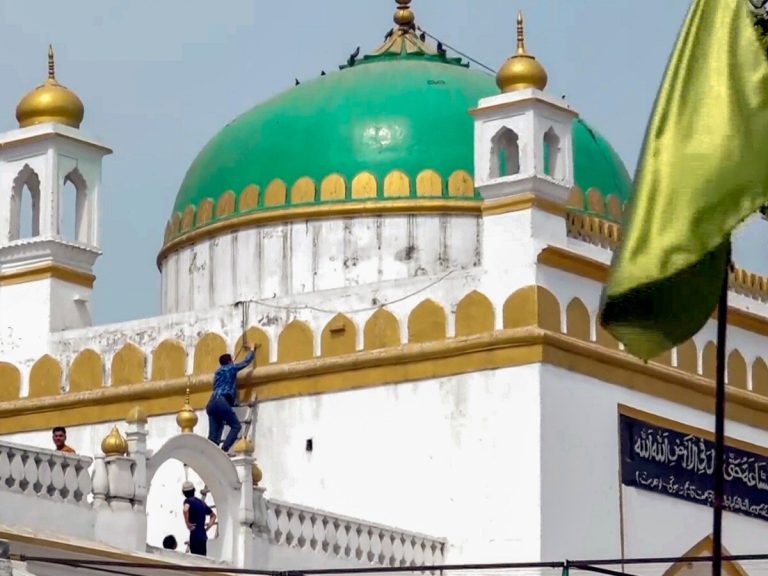 Sambhal Mosque Case: High Court's big decision on Sambhal Mosque survey! Muslim side's petition rejected