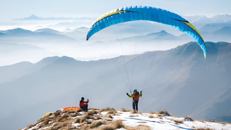 In Uttarakhand, youth are getting employment opportunities through air flying, paragliding will make their future