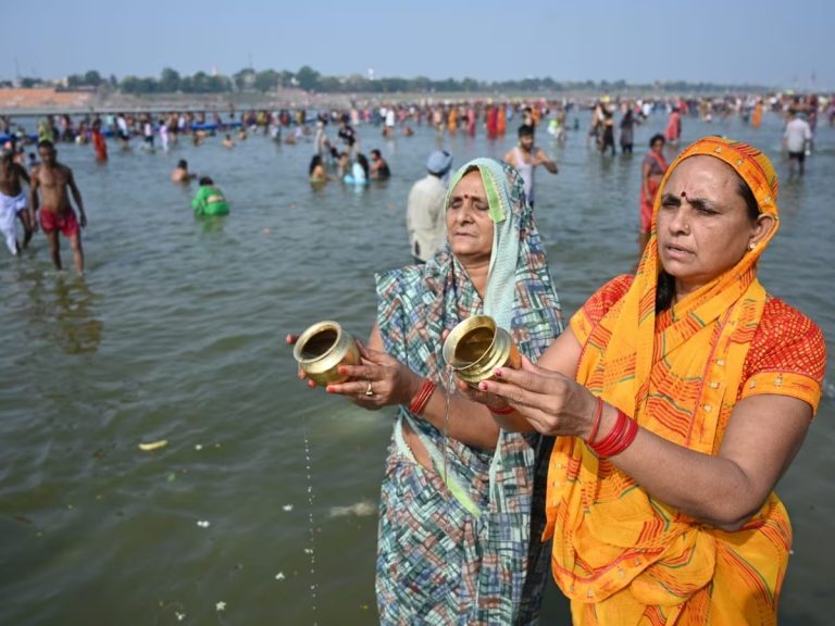 Uttar Pradesh News: Buddha Purnima celebrated in Uttar Pradesh, Chief Minister Yogi Adityanath emphasized on security and public hearing