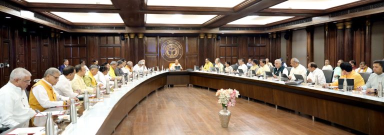 Up Cabinet Meeting: Big gift from CM Yogi! From villages to cities, big decisions of the cabinet