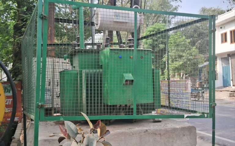 UP Bijnor News: Campaign against electricity thieves in Bijnor, electricity theft caught at flour mill, case registered