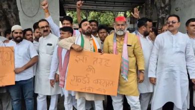 Uttar Pradesh News: Plea for justice! Politics heated up over beating of Muslim youth, strong protest at SSP office