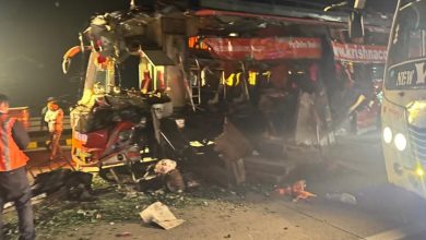 UP Aligarh News: Horrific road accident in Aligarh! A bus full of pilgrims and a truck collided violently, more than a dozen injured