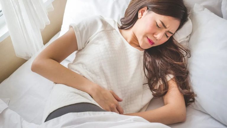 Know 5 easy and natural ways to get relief from period pain
