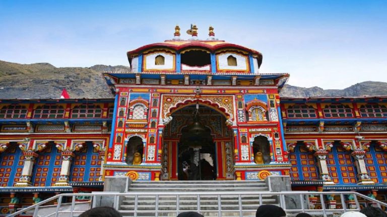 CHARDHAM YATRA 2025: The doors of Badrinath Dham opened for common devotees, the Dham immersed in devotion Have you planned a visit?