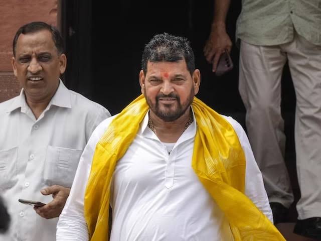 Brijbhushan Singh: Brijbhushan Singh's sharp attack, 'Swami Prasad Maurya barks, Congress is doing politics on the security of the country