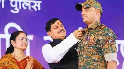 Balaghat, Madhya Pradesh: In Lanji, Chief Minister Mohan Yadav boosted the morale of 62 police personnel by giving them out-of-turn promotion, paid tribute to the martyrs