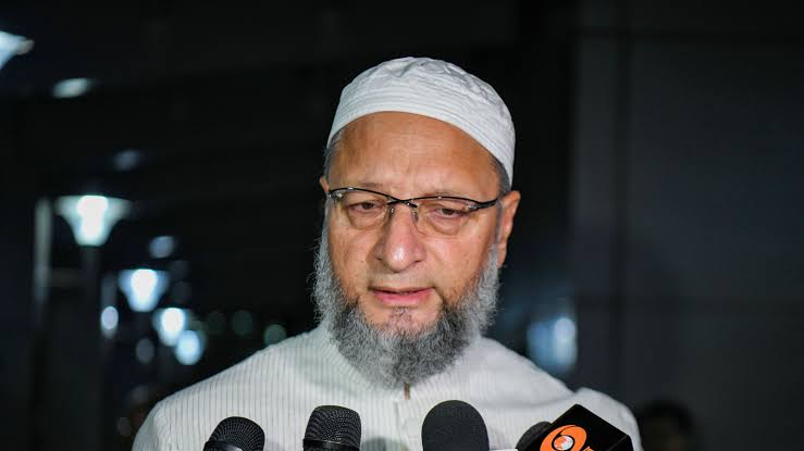 Asaduddin Owaisi in Bahrain: Used religion to kill people… Asaduddin Owaisi exposed Pakistan by explaining Islam in Bahrain